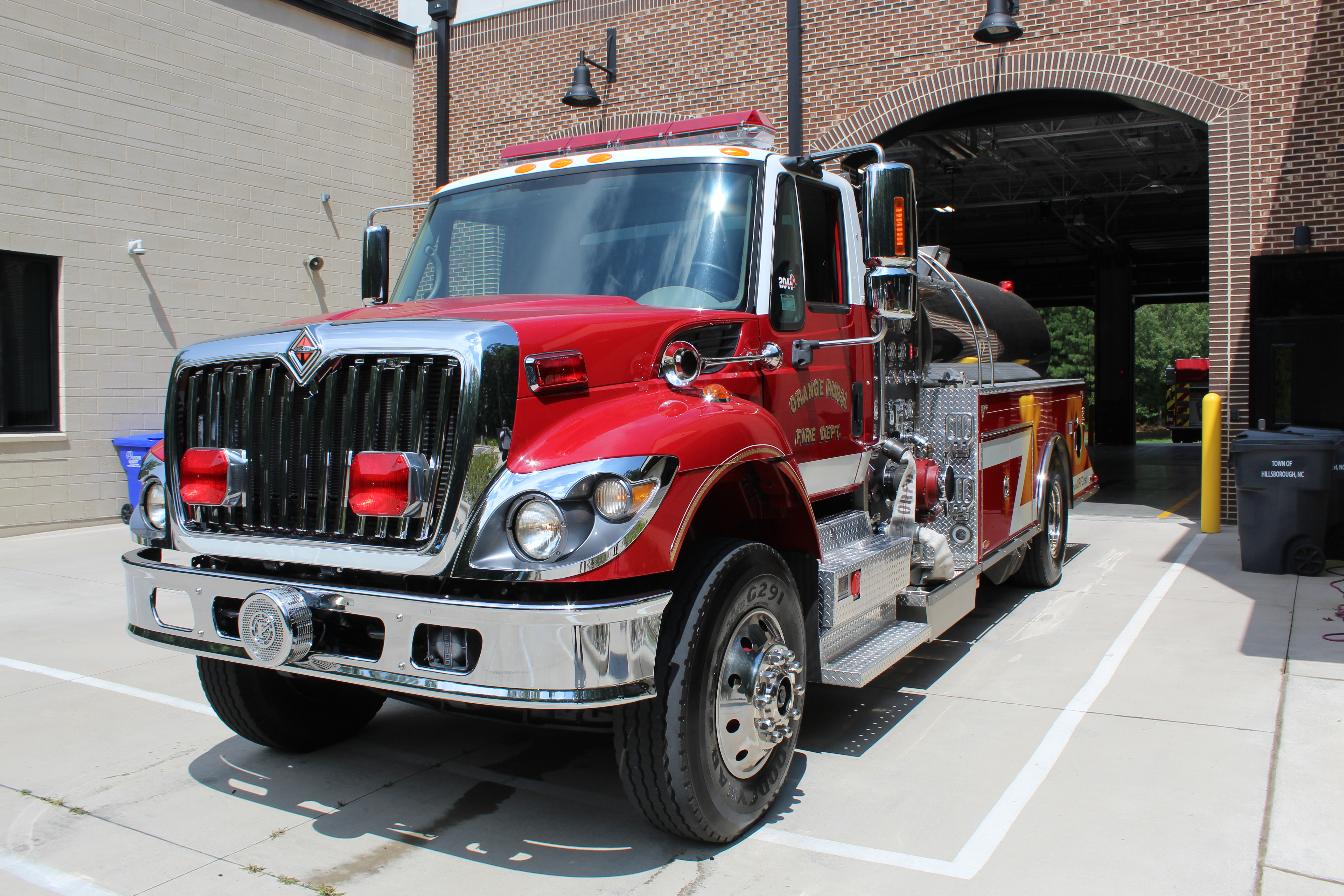 Tanker 244 - 2009 US Tanker International 7400